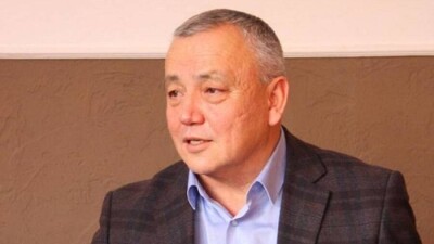 Ещё один депутат мажилиса  досрочно сложил полномочия