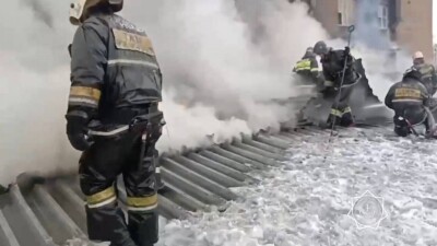 В ВКО тушат пожар на территории горно-обогатительного комплекса