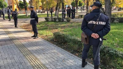 Мужчина стрелял в одном из дворов Лисаковска: погибла женщина, ранен полицейский