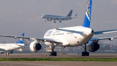 Air Astana задерживает рейсы в Дубай из-за ударов Ирана по Израилю