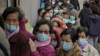 Китай перестал публиковать ежедневные данные о коронавирусе, сомневаясь в их достоверности