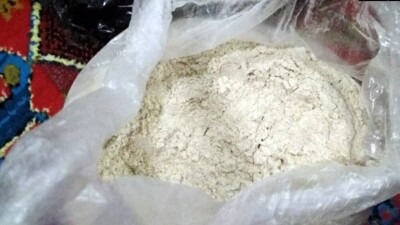 В Туркменистане продают муку по льготным ценам с жучками и червями