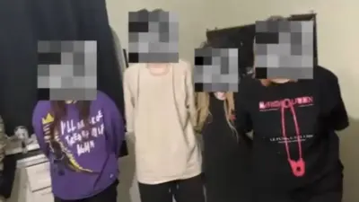 Женщин-курьеров интернет-магазина по продаже наркотиков задержали в Караганде