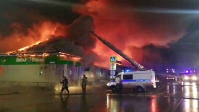 Пять человек погибли при пожаре в развлекательном центре в Костроме