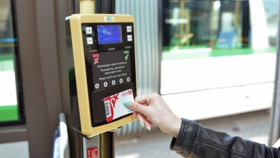 В Астане возобновят выпуск транспортных карт для льготников