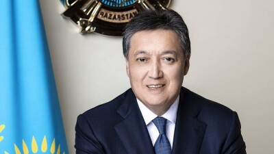 Премьер-министр поздравил казахстанцев с Новым годом