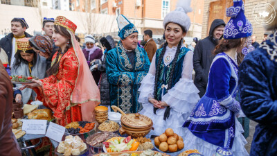 В честь Наурыз мейрамы глава ООН в Казахстане приготовила национальные десерты