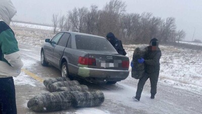 13 мешков марихуаны везли наркокурьеры по трассе Караганда – Астана