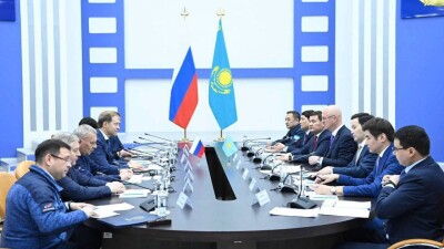 Скляр и Мантуров обсудили создание совместного ракетного комплекса Байтерек