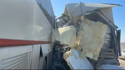 Пассажир автобуса погиб в ДТП на трассе в Карагандинской области