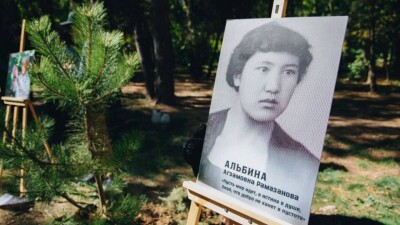 В Шымкенте высадили именные деревья в честь известных краеведов