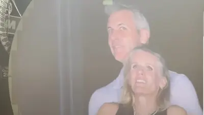 Попался на измене: гендиректор IT-компании в США уволился после видео с "камеры поцелуев" на концерте