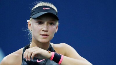 Елена Рыбакина вышла в полуфинал турнира WTA 500 в Чехии