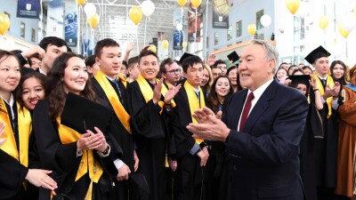 В Казахстане утвердили список зарубежных вузов для обучения по программе "Болашак"