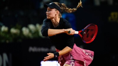 Елена Рыбакина стартовала с победы на турнире в Риме