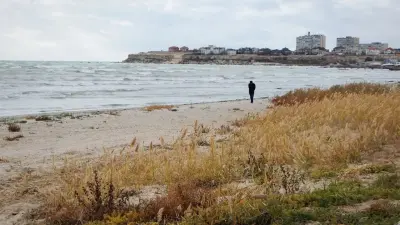 В Актау бизнесмен требует 94 млн тенге за участок у моря, который он вернул государству