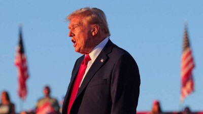 Трамп выступил на месте покушения на него. Маск пришёл поддержать