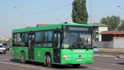 В Алматы запустят временные автобусные маршруты в Родительский день