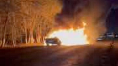 Два автомобиля сгорели при столкновении на трассе Алматы – Коргас