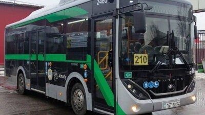 В Алматы обновили автобусы ещё на двух маршрутах 