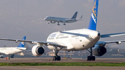 Пассажиру стало плохо: борт Air Astana вернулся в аэропорт вылета