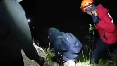 Начались судороги: спасатели по бездорожью шли к обессиленным туристам в горах Алматинской области