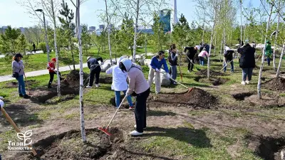 Общенациональная кампания "Таза Қазақстан": госсоветник и аппарат правительства поучаствовали в очередном субботнике