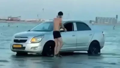 Помыл машину в море: сразу два штрафа грозят водителю в Мангистауской области