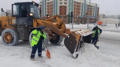 Почти 60 тысяч кубометров снега вывезли за ночь из Астаны
