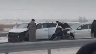 ДТП с участием семи машин на трассе в Акмолинской области: один человек погиб, двое получили травмы