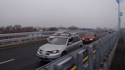 В Алматы открыли движение по новой магистральной эстакаде в районе рынка "Алтын Орда"