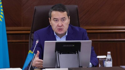 Реконструкцию водохранилищ, ремонт автодорог и строительство новых соцобъектов в ВКО обсудили в правительстве