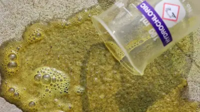 Ожоги соляной кислотой получили двое работников МАЭК в Актау