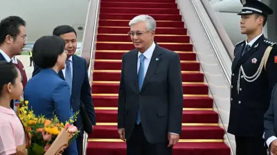 Президент Казахстана прибыл в Китай для участия в саммите ШОС