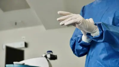 В Казахстане впервые провели операцию по удалению патологических образований с использованием СО₂-лазера