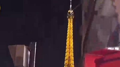 Нападение на туристов около Эйфелевой башни в Париже: один человек погиб