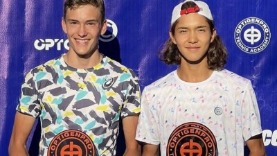 Триумфом казахстанцев завершился теннисный турнир в Иране