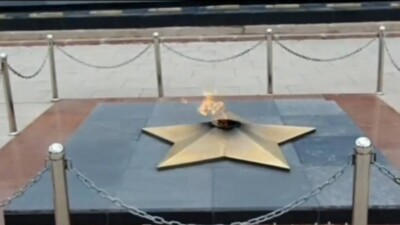 В Караганде мемориал "Вечный огонь" огородили из-за вандалов