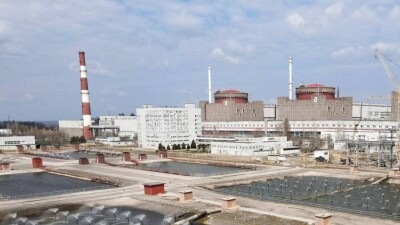 На Запорожской АЭС начали устанавливать защитный купол