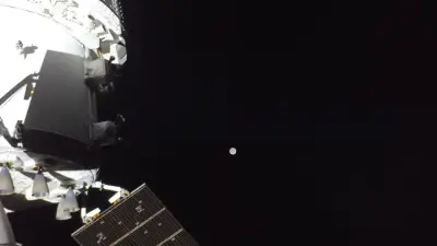 Лунная миссия "Артемида-2": корабль "Орион" прошёл больше половины пути