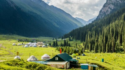 В Кыргызстане открыли туристический сезон