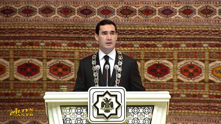 Новый президент Туркменистана отправил правительство в отставку