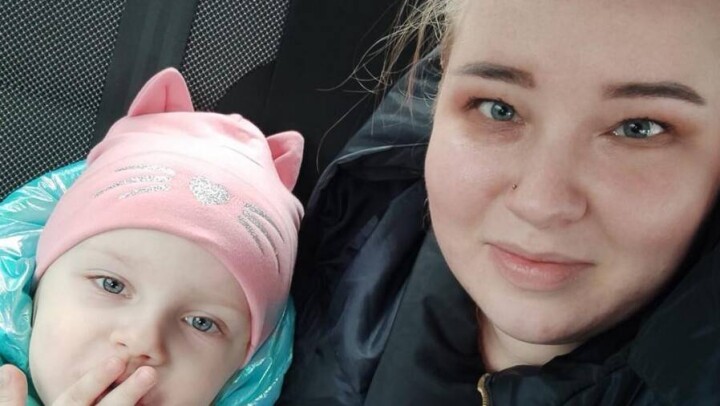 Уроженка Актау с ребёнком вернулась из Киева в Казахстан с помощью журналистов