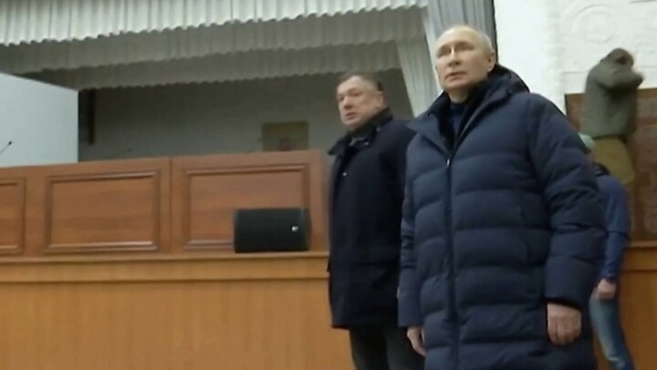 Путин впервые приехал в Донбасс