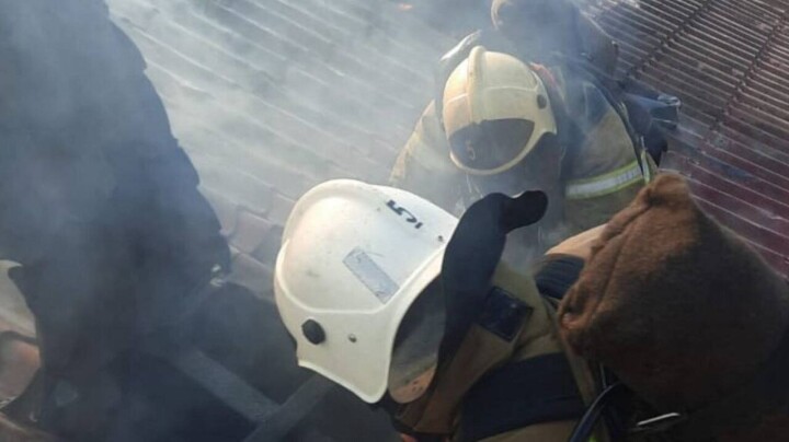 В алматинском кафе тушат пожар по повышенному рангу сложности