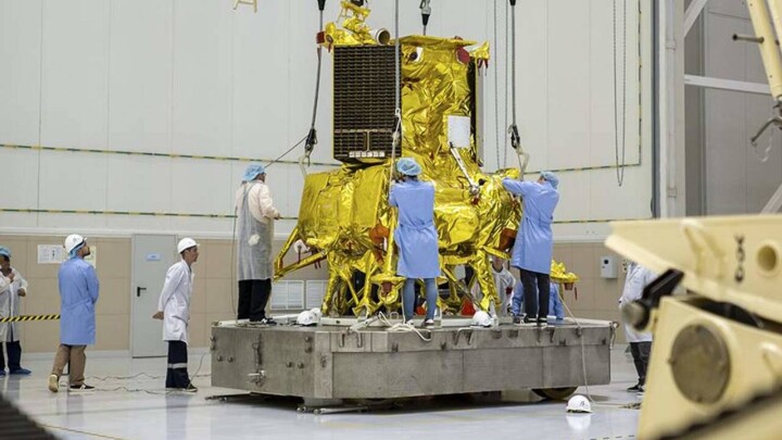 Российская автоматическая межпланетная станция "Луна-25" разбилась о поверхность Луны