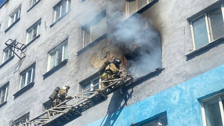 15 человек спасли из пожара в многоэтажке Усть-Каменогорска