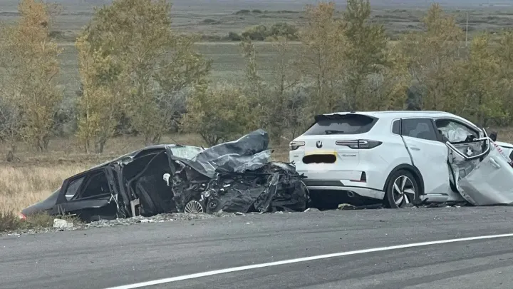 15 человек погибли в двух ДТП на трассах Казахстана в ночь на 14 сентября