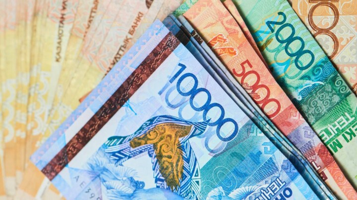 В Семее работники завода девять месяцев не получали зарплату