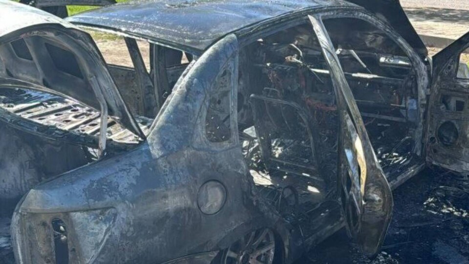В Караганде сгорели два автомобиля